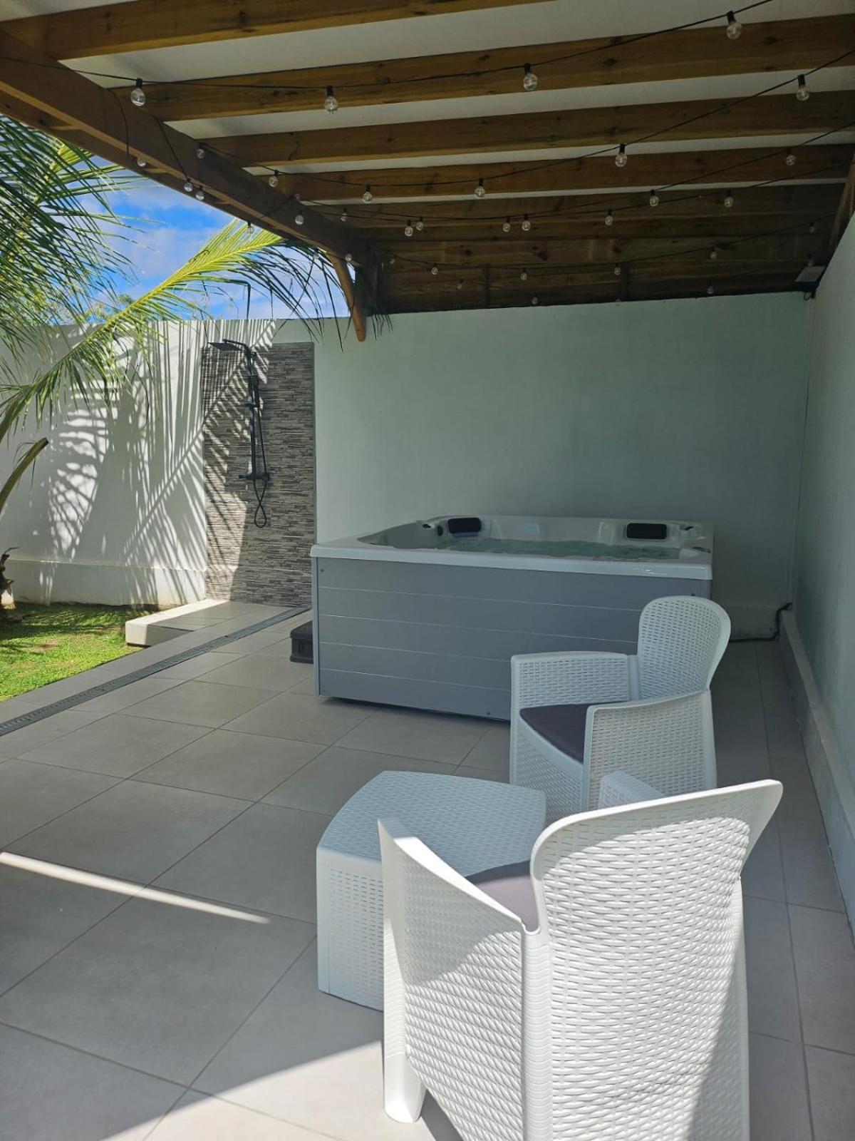 Apartamento Sweet Colibri Saint-Pierre Exterior foto